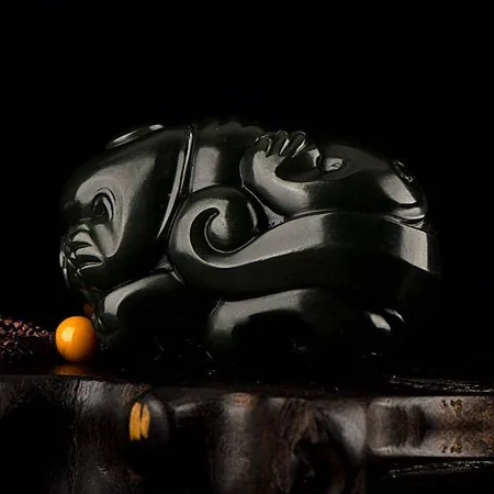 Green Hetian Jade Palm Carving - Pixiu, 67.7 g