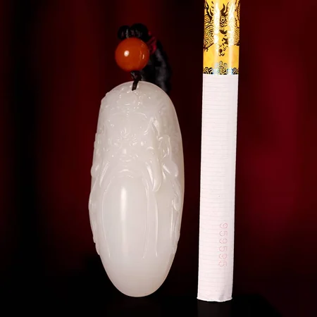 White Hetian Jade Plaque: Guan Gong, 18.7 g