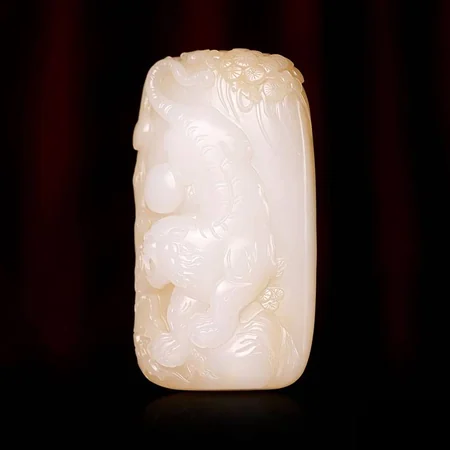 White Hetian Jade Plaque: Tiger on a Mountain Rock, 102 g