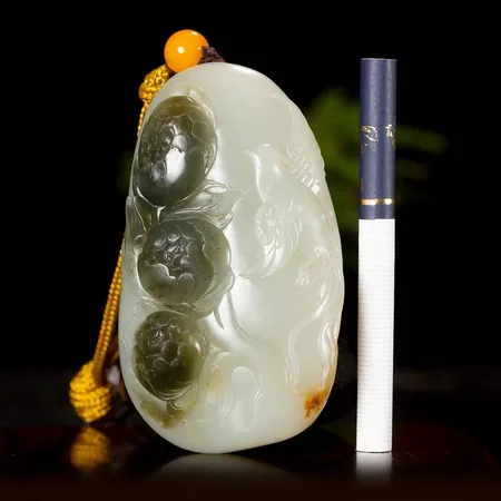 Yellow-Skin White Hetian Seed Jade Palm Carving - Wealth and Longevity, 186.6 g